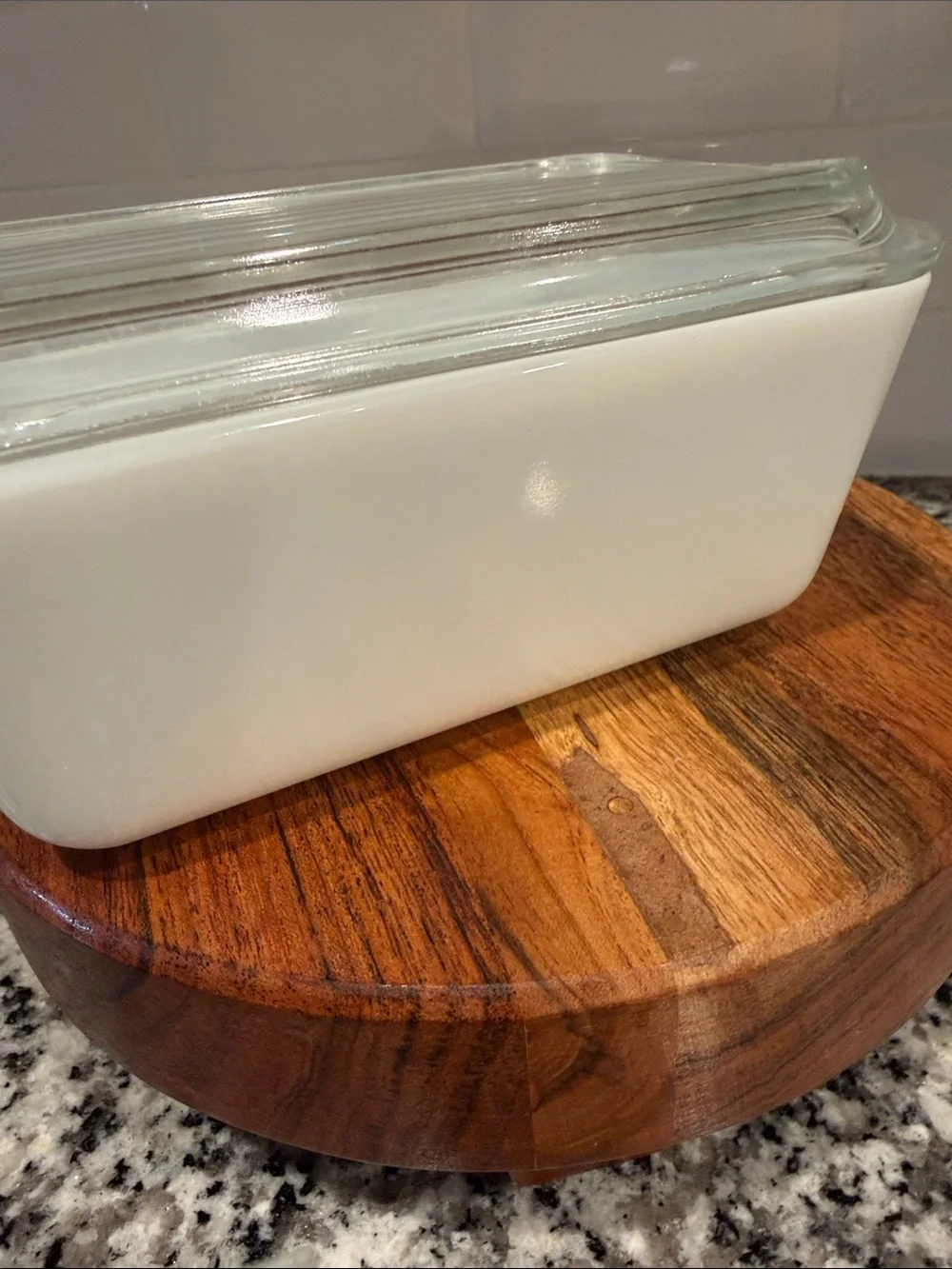 Vintage Pyrex Amish Butterprint